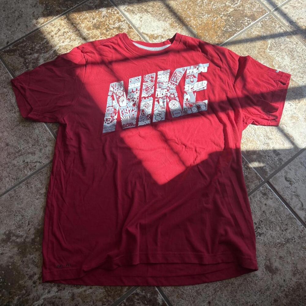 vintage 2000s nike graphic tee
